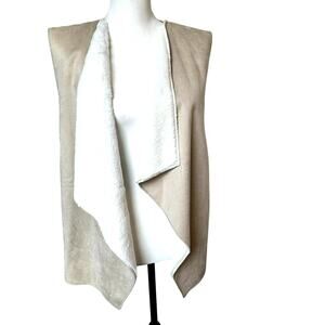 THE ROYAL STANDARD NWT Womens Medium Vegan Suede Faux Fur Lined Vest Beige White